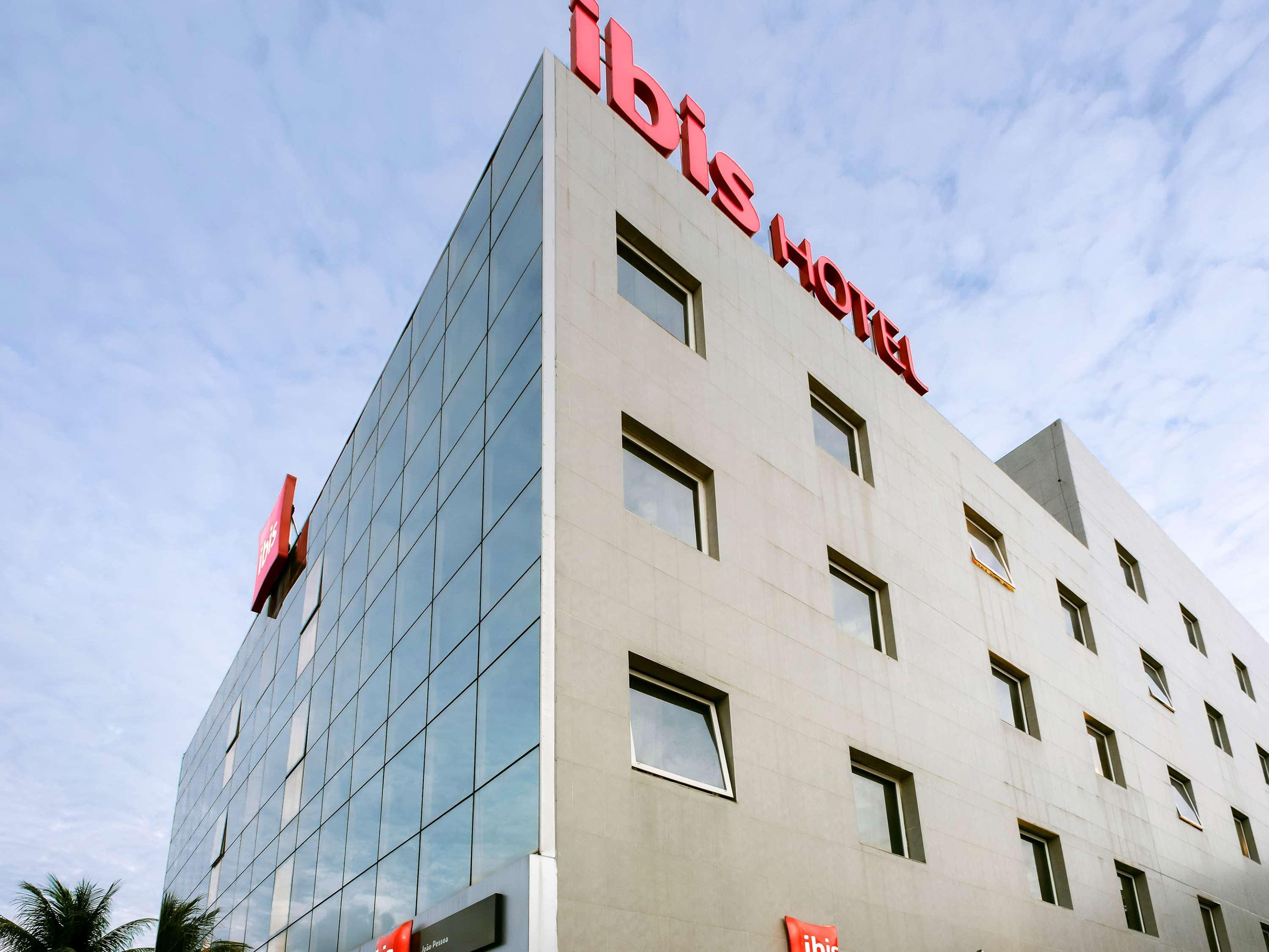 Ibis 3*